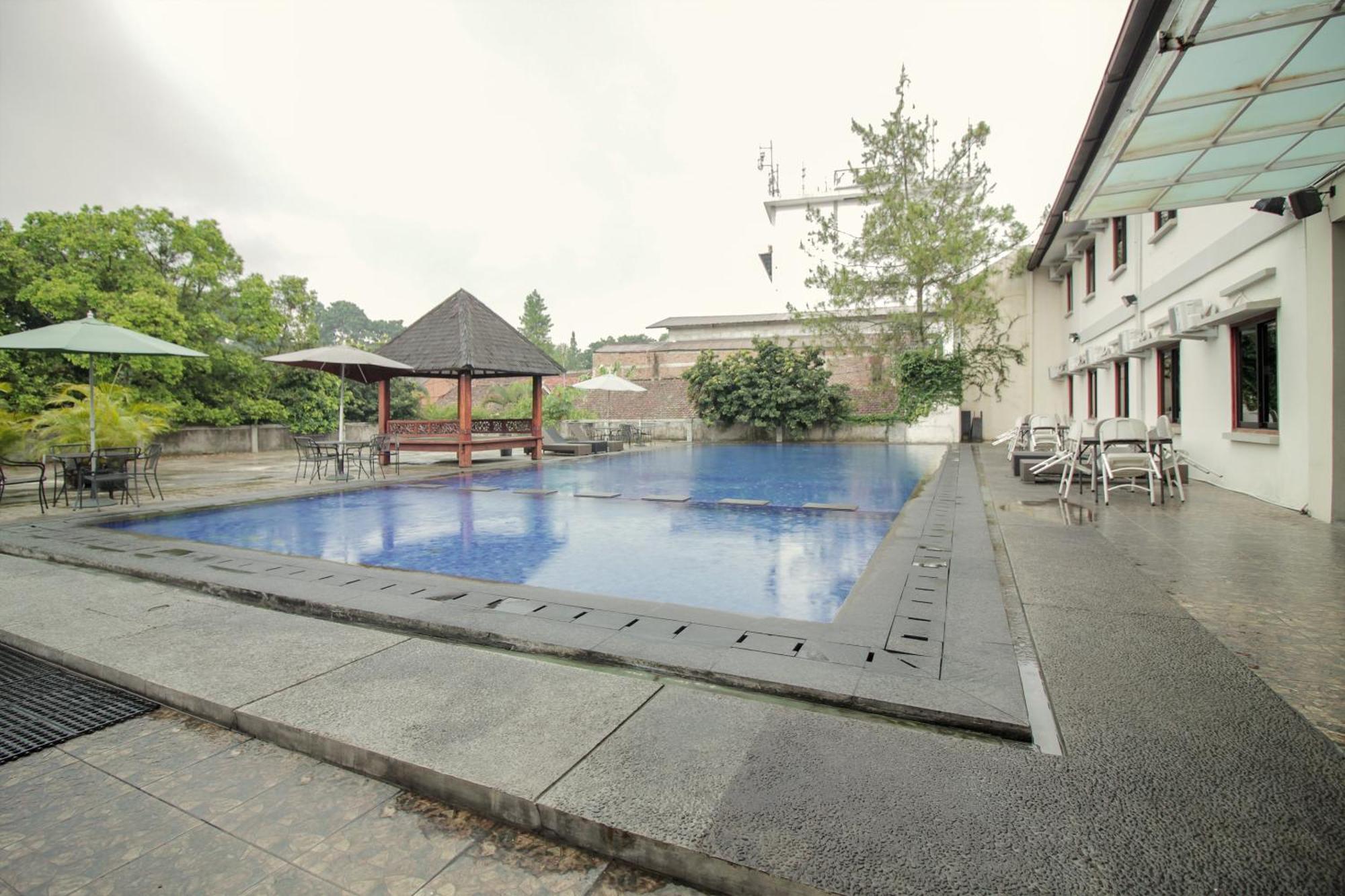 Collection O 295 Grha Ciumbuleuit Guest House Bandung Eksteriør bilde