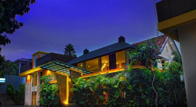 Collection O 295 Grha Ciumbuleuit Guest House Bandung Eksteriør bilde